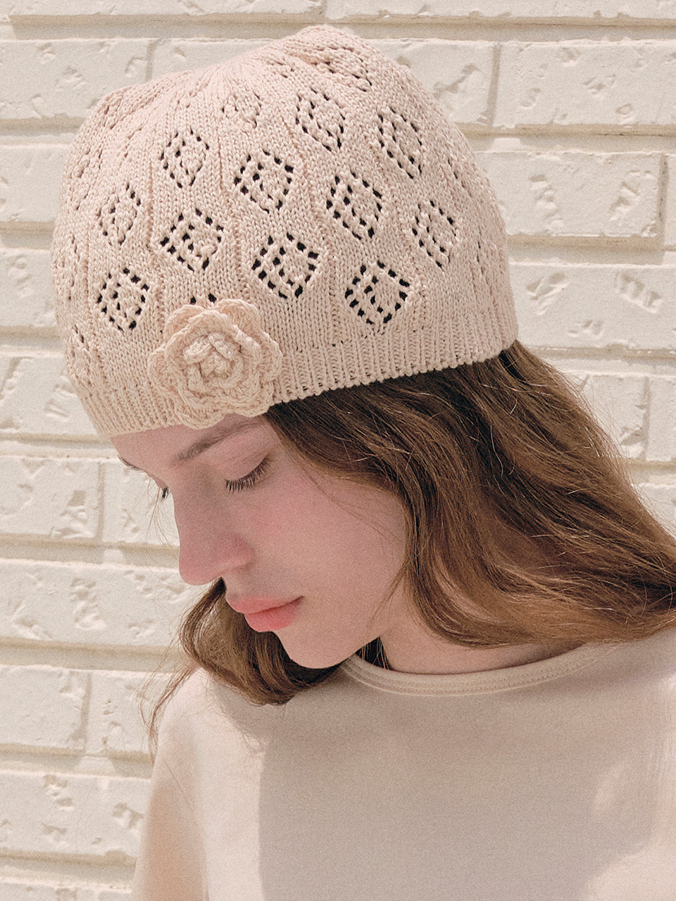 CORSAGE KNIT BEANIE BEIGE