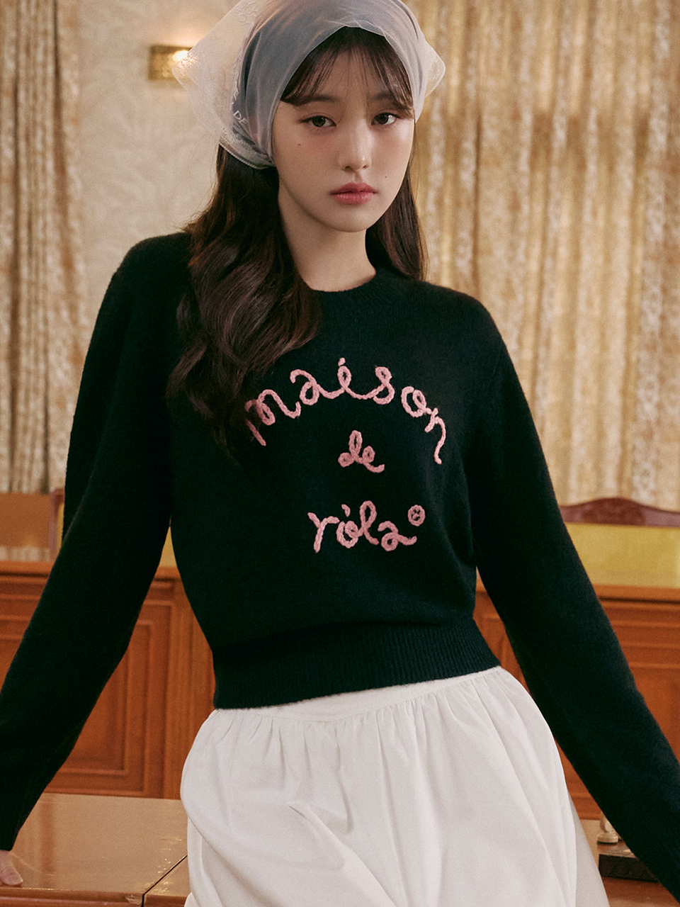 MAISON DE ROLA EMBROIDERY KNIT BLACK