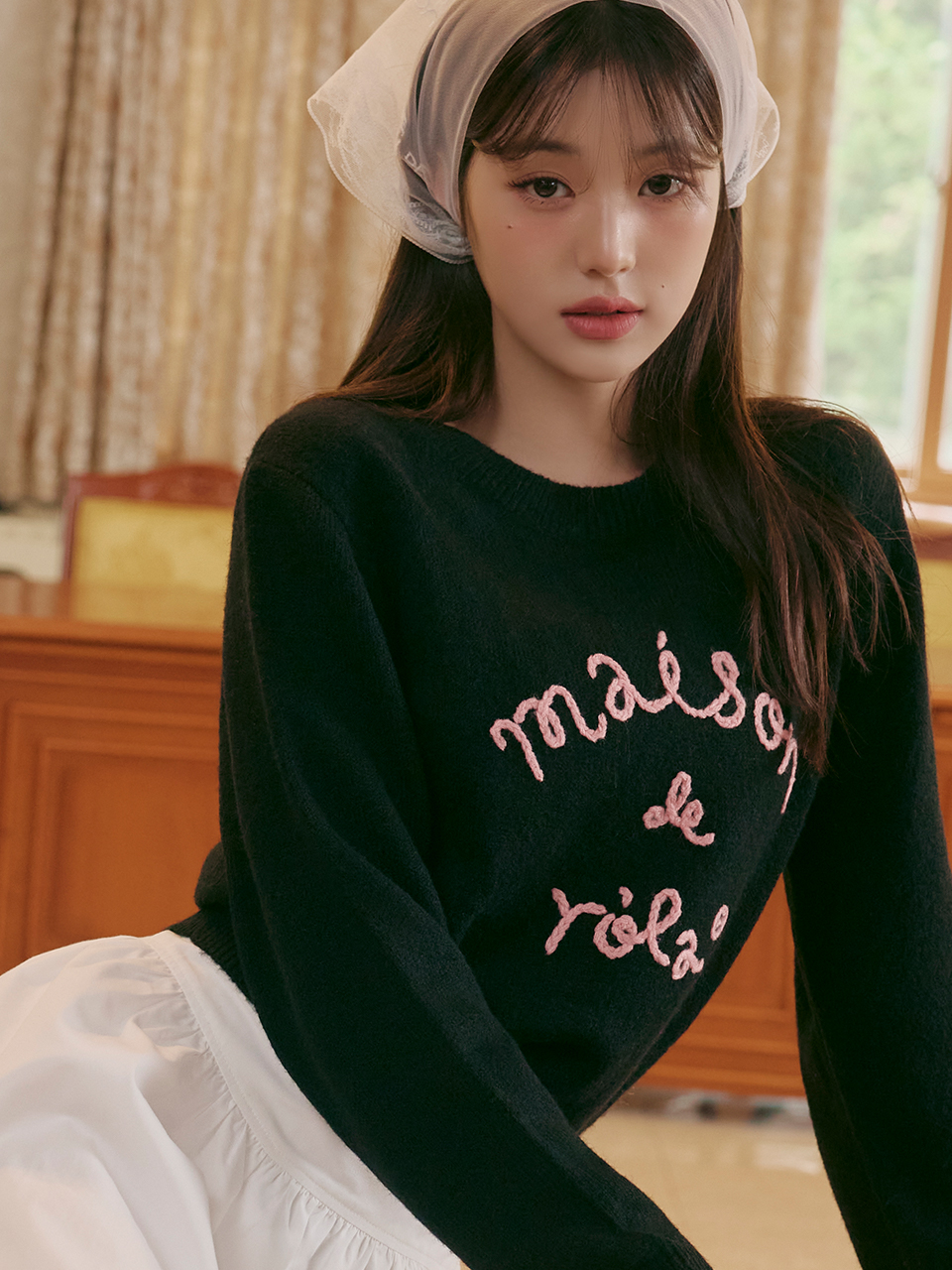 MAISON DE ROLA EMBROIDERY KNIT BLACK