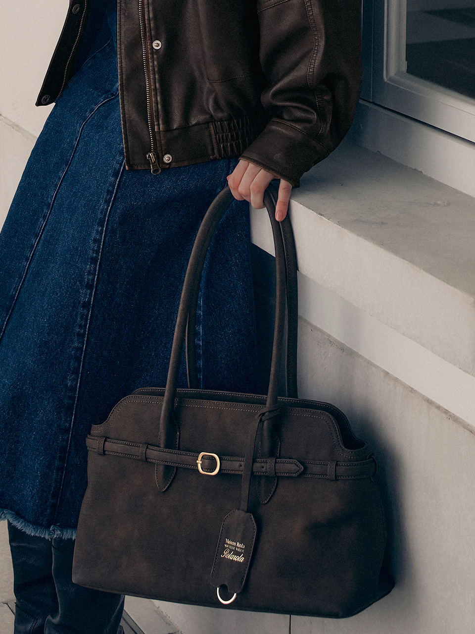 BUCKLE TOTE BAG BROWN