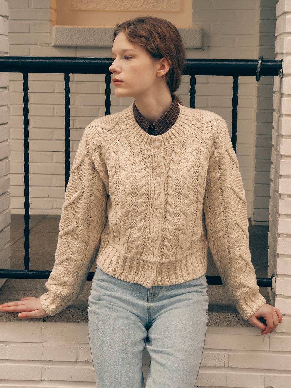 WOOL BLENDED CABLE CARDIGAN IVORY